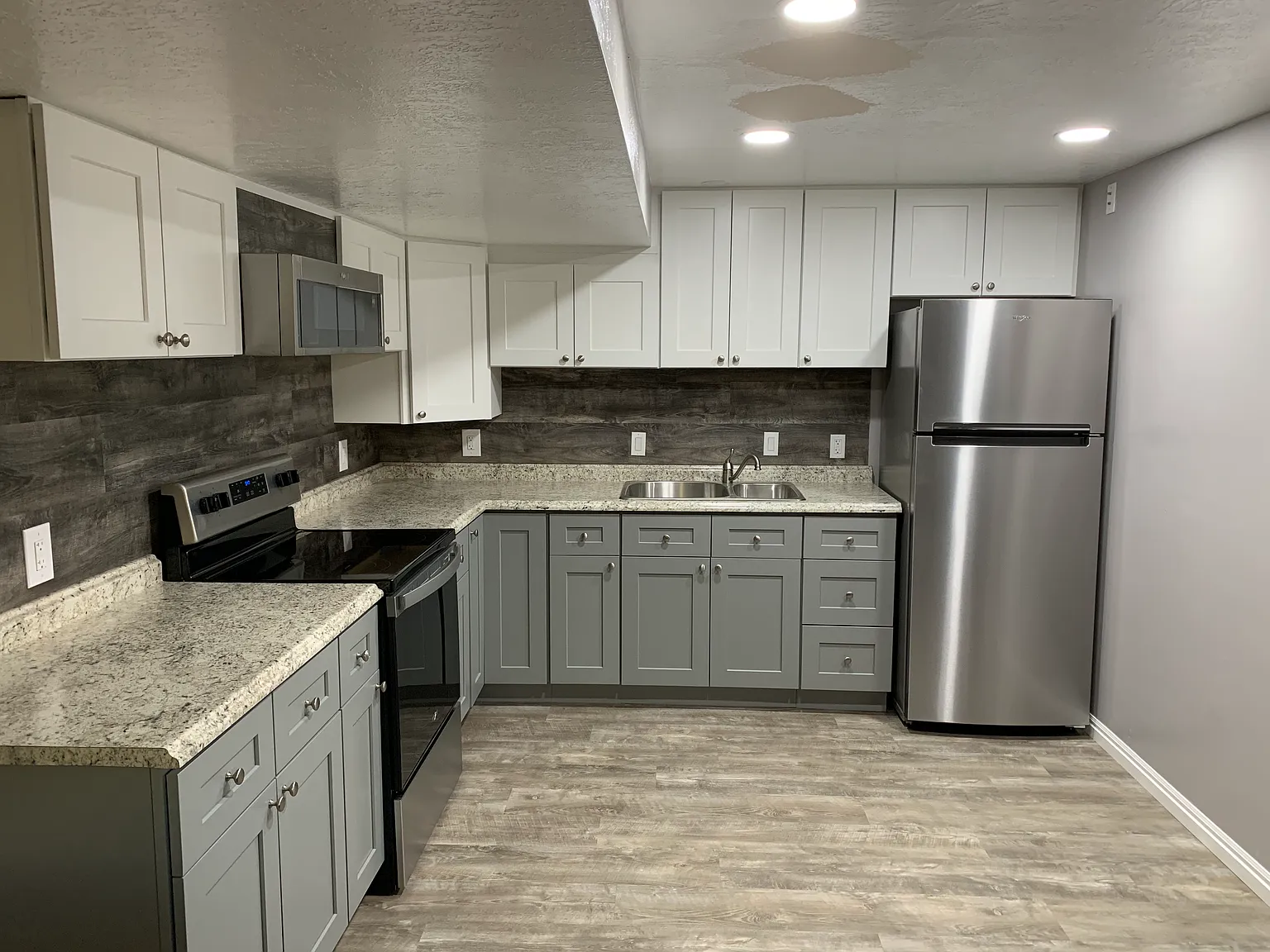 2 bed, 1200 sqft, $1,200 — Photo 1