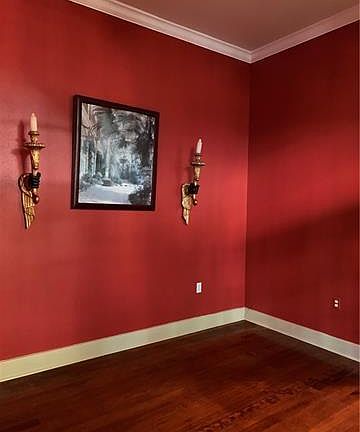 5th image of 921 Chartres St APT 8