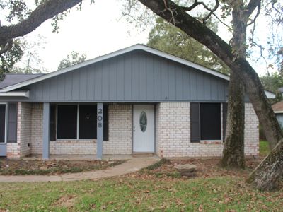 208 Timber Ln, Baytown, TX, 77520