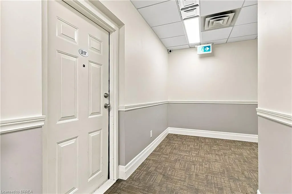 2 bed, 1.0 bath, 753 sqft, $1,600 — Photo 2