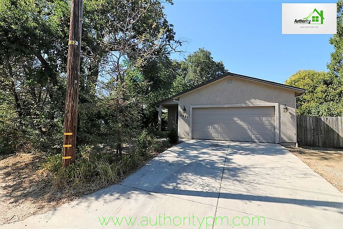 1st image of 4553 Red Bluff St