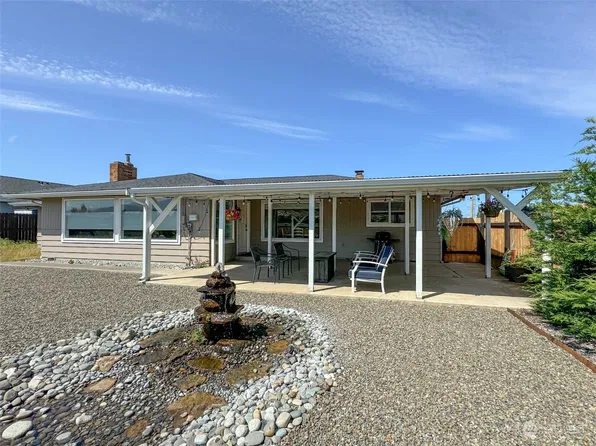 981 N Sequim Avenue, Sequim, WA 98382