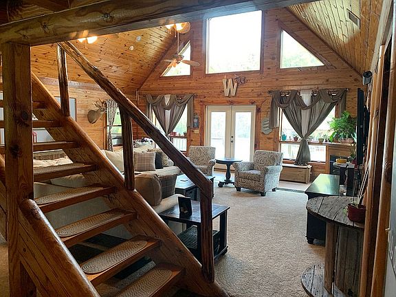 5th image of 42 Deerview Dr