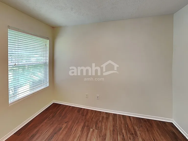 2651 Sutherland Dr — Photo 15