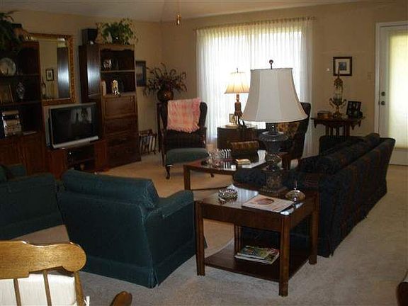 4th image of 2831 Saba Ln