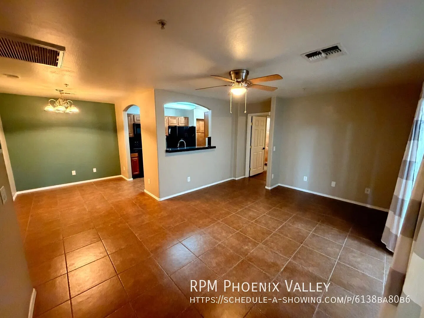 Beautiful 2 Bed / 2 Bath Condo in North Phoenix — Photo 2