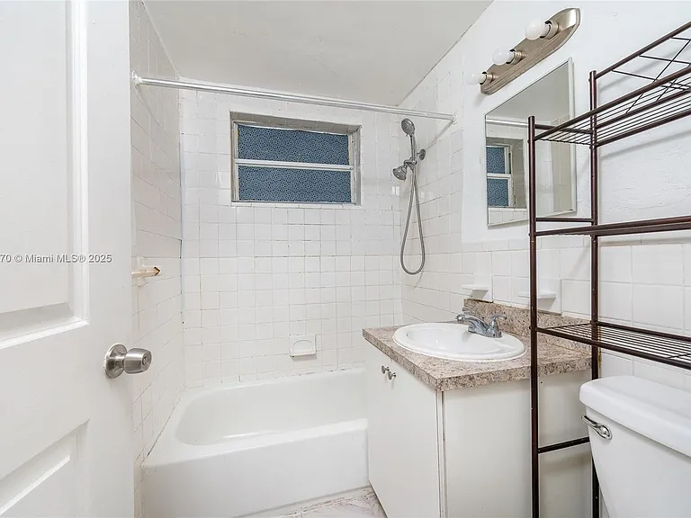 10015 SW 170th Ter #2 — Photo 17
