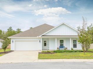 56 Secluded Cir, Freeport, FL 32439