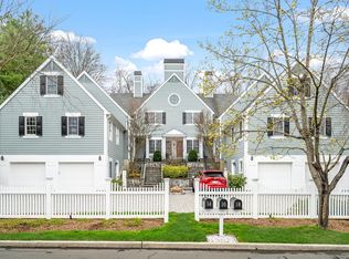 14 Wyndham Close, White Plains, NY 10605
