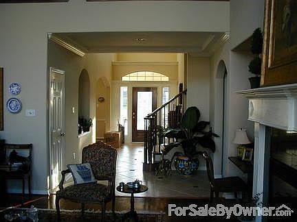 2nd image of 3015 Wickwood Dr