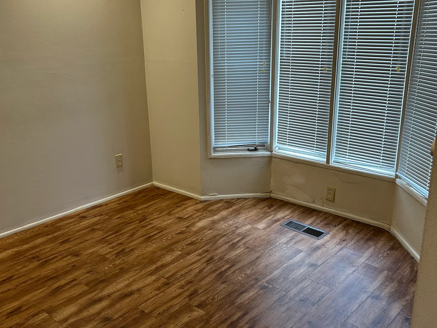 2 bed, 1064 sqft, $1,500 — Photo 3