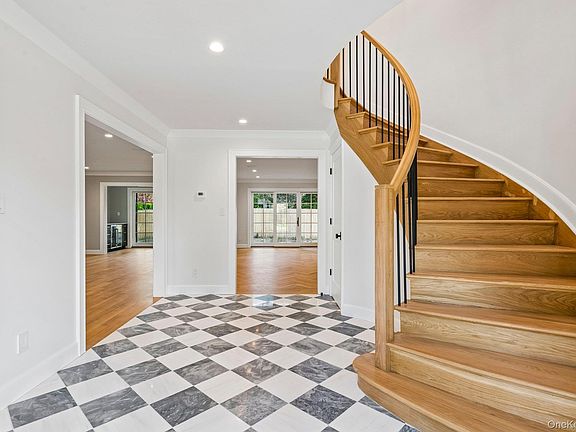 5th image of 46 Banbury Road