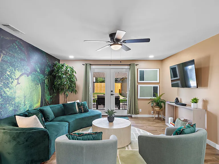 11018 Endicott Ln — Photo 7