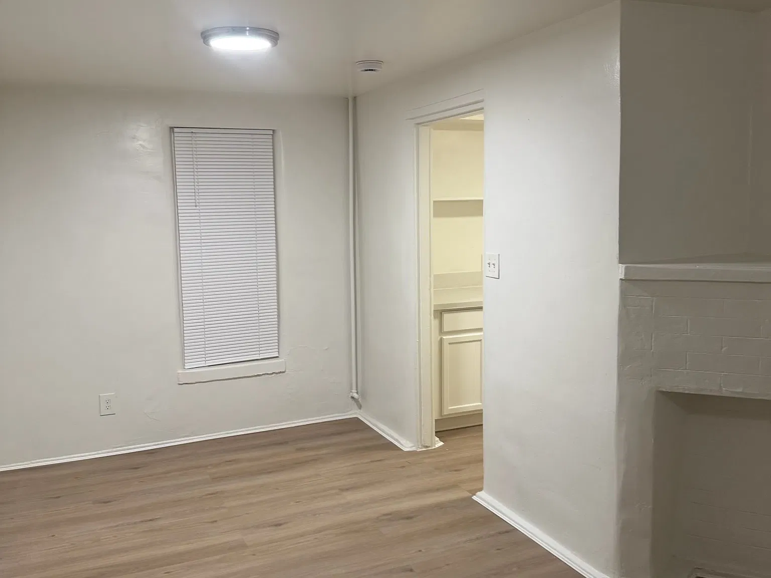 604 Woodrow Avenue - B — Photo 2