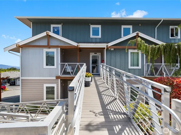 3614 Portage Lane #206, Anacortes, WA 98221