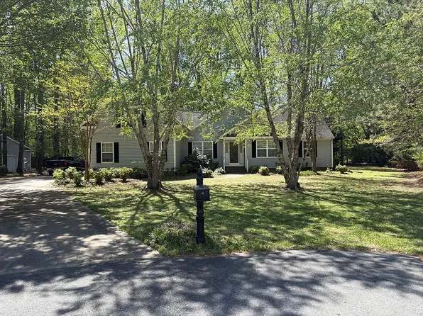 209 Bishop Cir, Smithfield, VA 23430