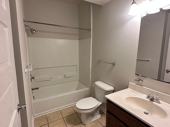 5th image of 1124 Hull St APT C