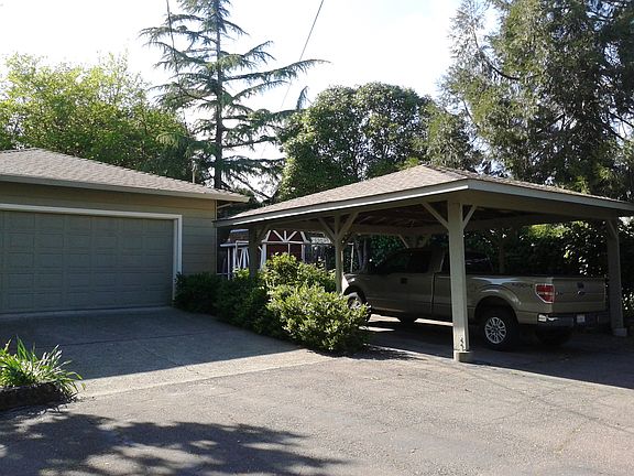 3rd image of 16 Wooddale Dr