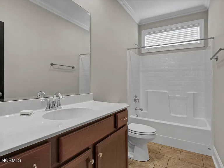 804 Ovates Ln — Photo 21