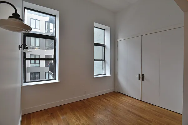 Rented by Hagstrom Management Inc | media 32