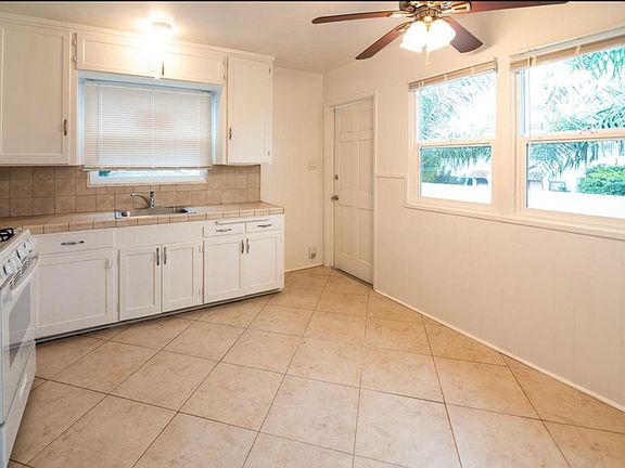 2nd image of 2168 Bacon St