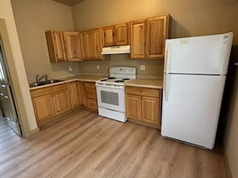 106 N K St — Photo 3