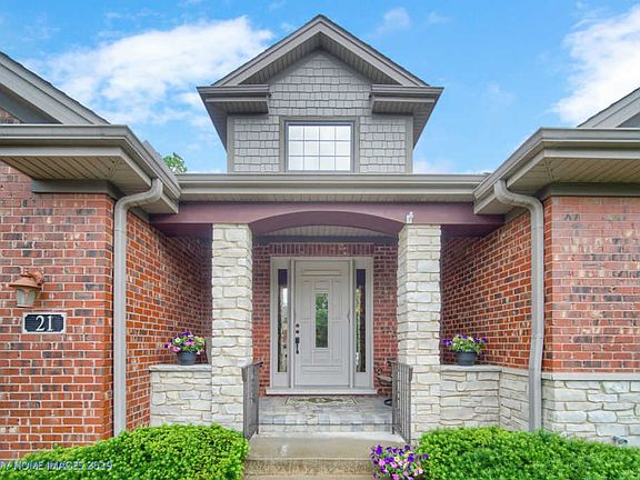 2nd image of 21 Turnberry Dr