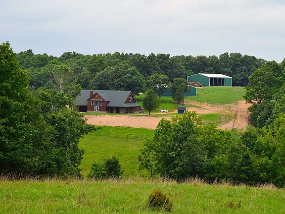 Welcome to Whispering Oaks Ranch