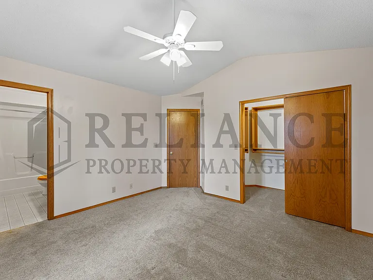 8502 W Westlawn Cir — Photo 2
