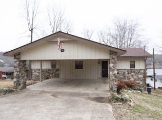 31 W Lakeshore Dr, Cherokee Village, AR 72529
