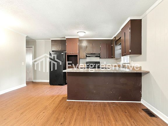 5th image of 103 Martindale Dr