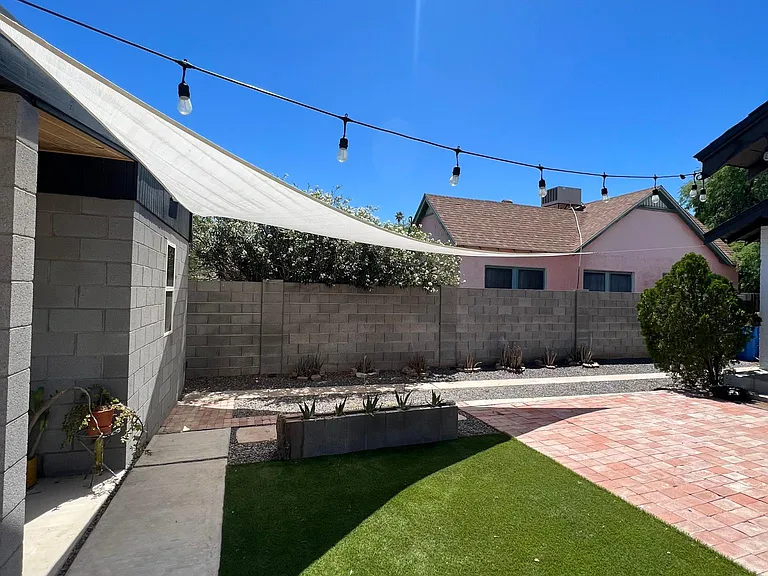 1130 E Palm Ln — Photo 31