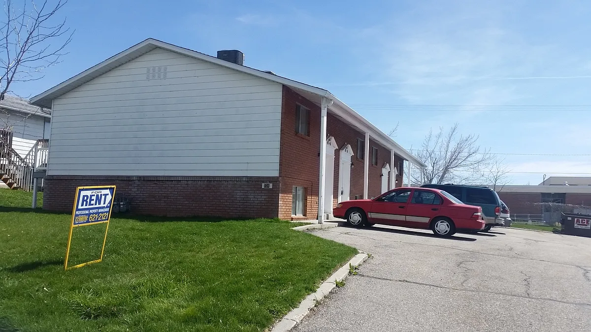 Building Photo - 131 W 2575 N