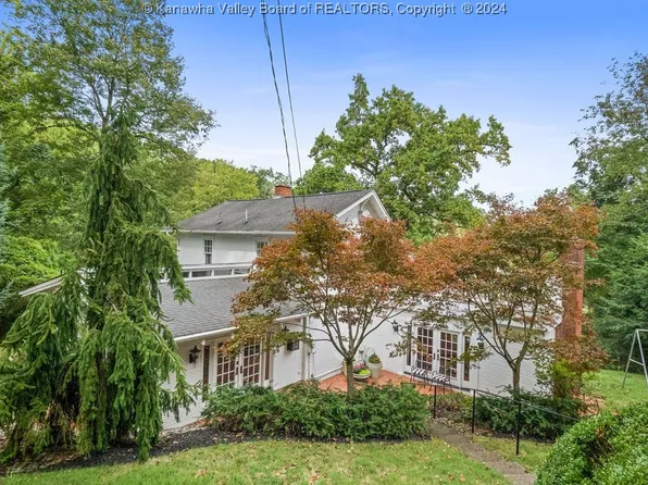 1235 Edgewood Dr, Charleston, WV 25302