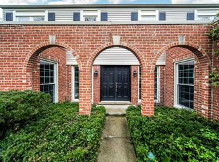 990 North Ave, Deerfield, IL 60015