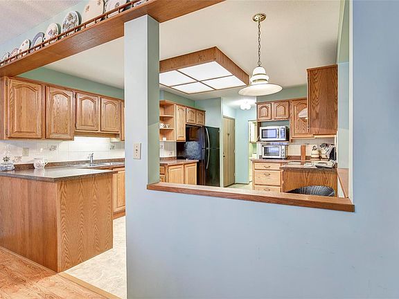 5th image of 1610 Gordon Dr #109