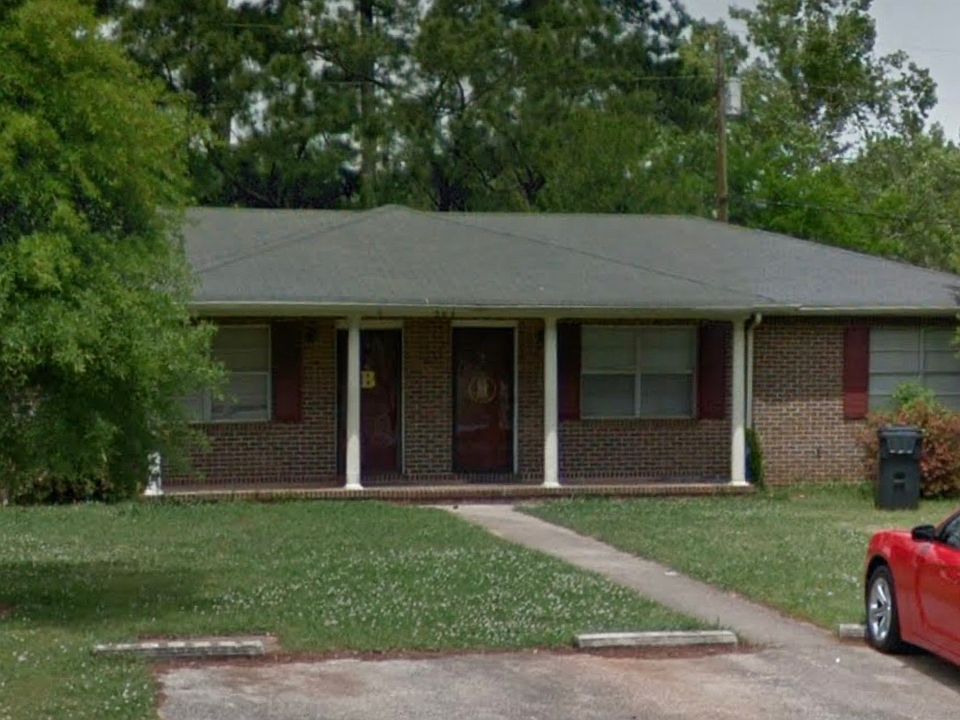 1st image of 304 8th Ave NW #A