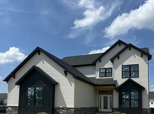 9510 Rockingham Dr, Whitehouse, OH 43571