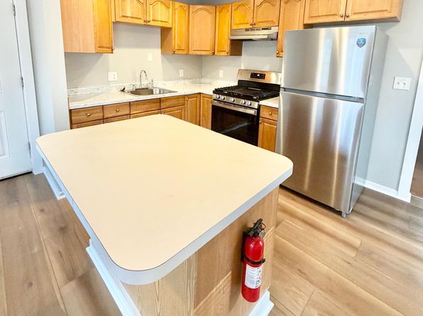 425 Huntington St #11