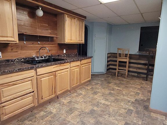 2nd image of 413 Parnell Ave