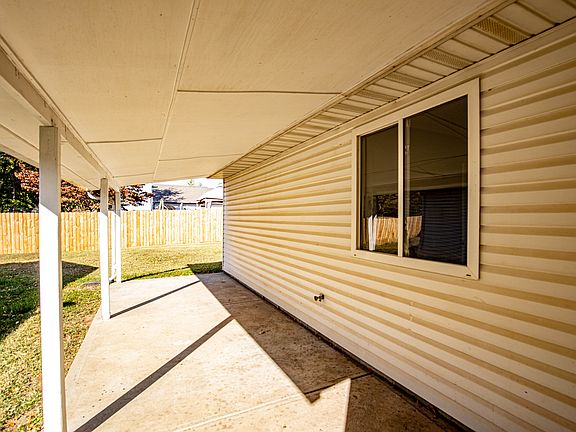 4th image of 3757 Lacy Ct