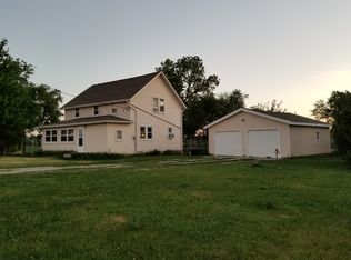 5485 33rd Ave, Center Point, IA 52213