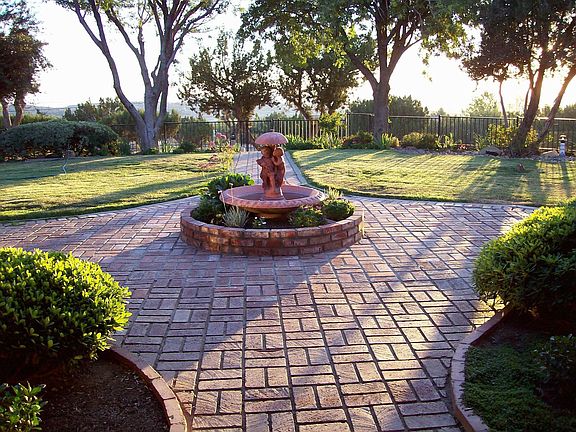 Fountain in Front Yard