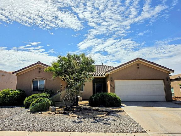 2nd image of 3514 Red Arroyo Dr