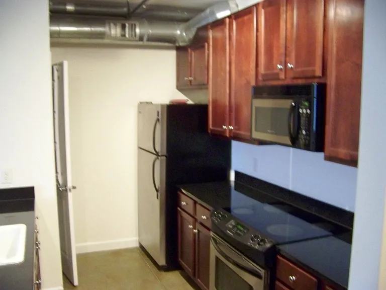 815 Porter St #319 — Photo 16
