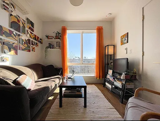 Rented by ERNY LLC | media 10