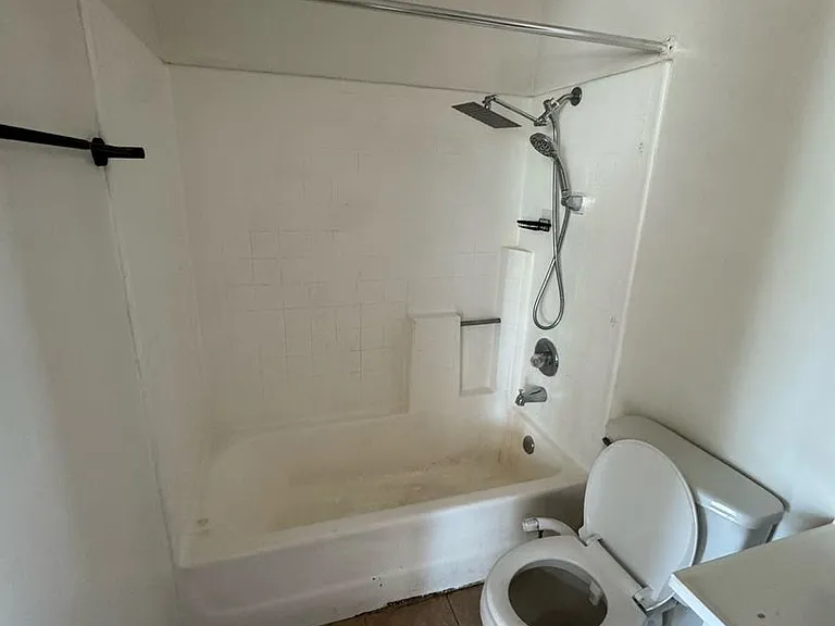 549 S Wilton Pl — Photo 9