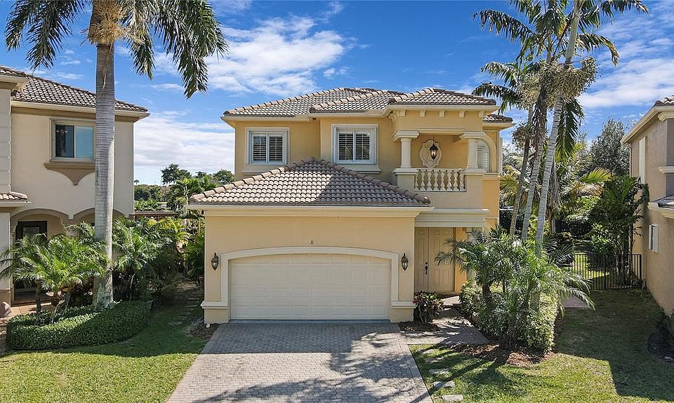 1st image of 31 Country Lake Cir