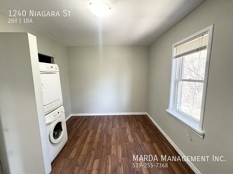 1240 Niagara St — Photo 12