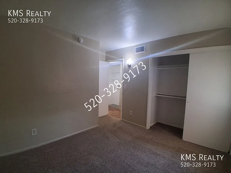 13501 N Lon Adams Rd #1 — Photo 13